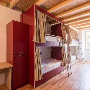  Hostal Antique